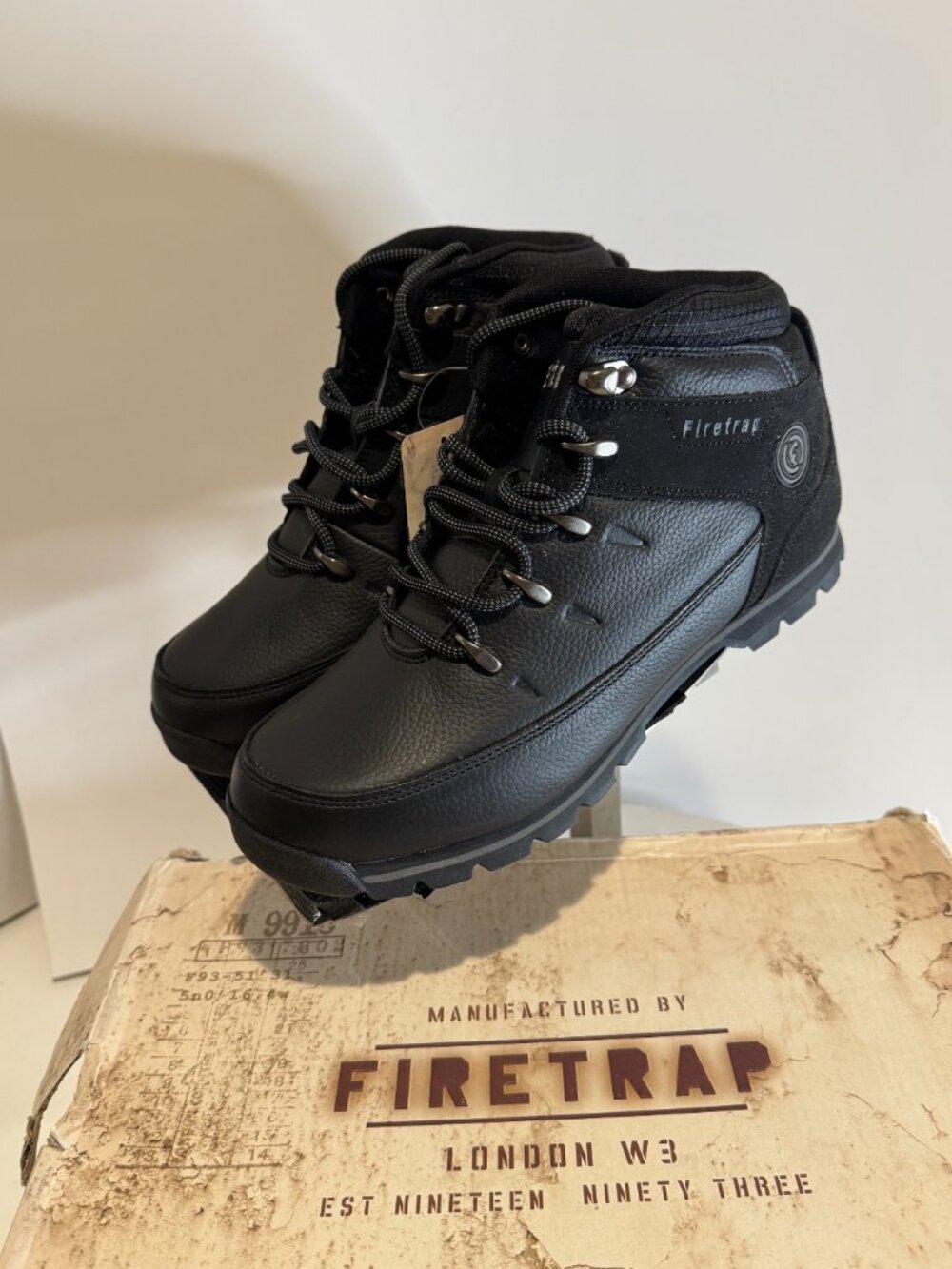 Firetrap Kids Rhino Junior Rugged Leather Boots size 7 youth Brand New
